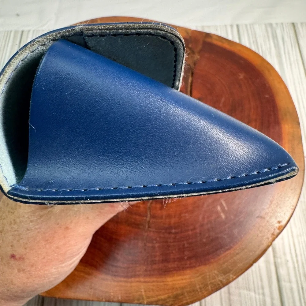 Draper James Navy Blue Magnetic Eyewear Sunglasses Case Faux Leather Soft Lining